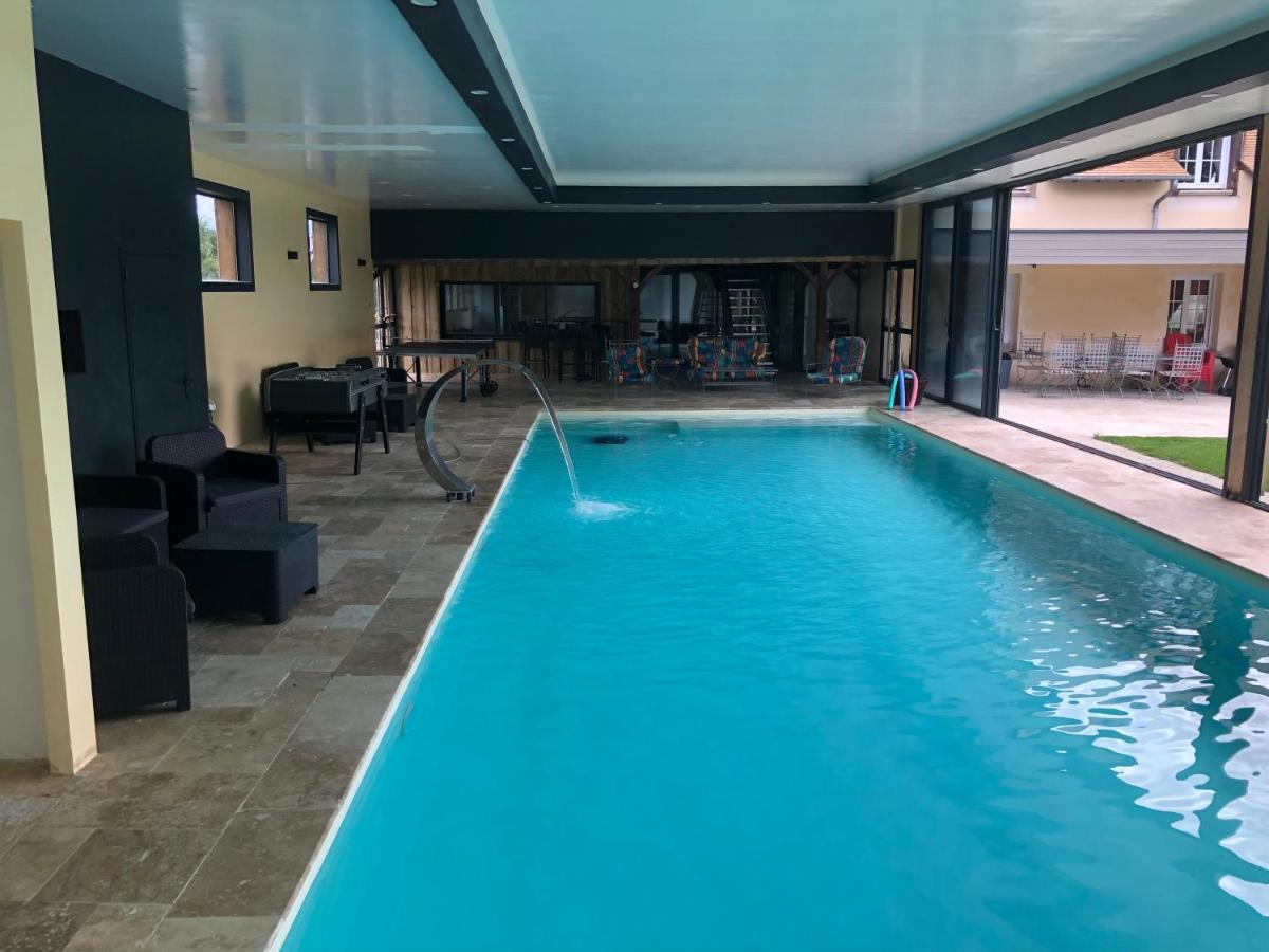 @ 10 Personnes Avec Piscine Interieure 31 Degres Zoo De 24 H Du Mans Apartment *